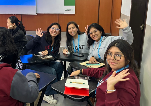 Estudiante de idat en CADE 2025